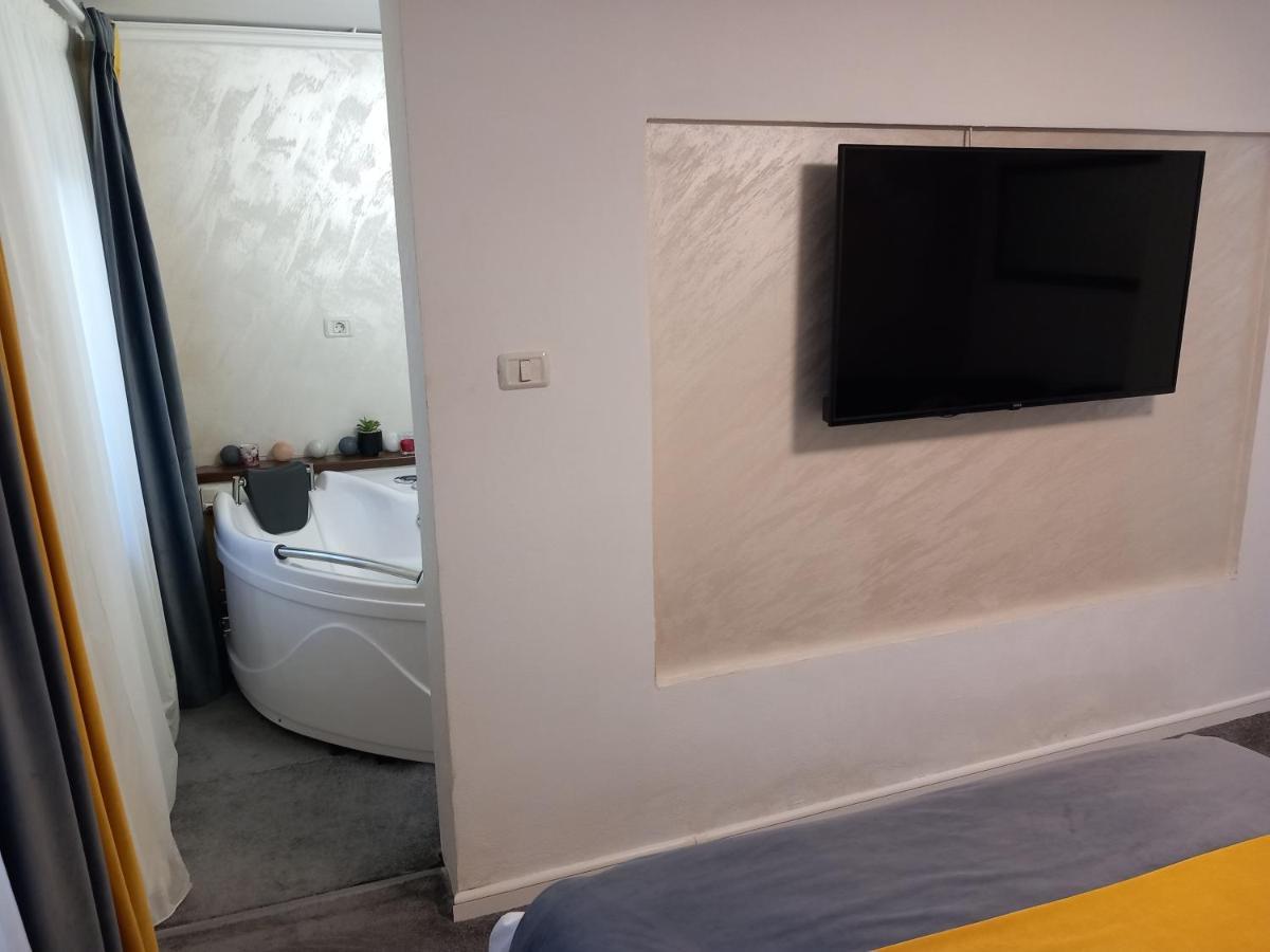 Vila Davison Târgu Jiu Екстериор снимка