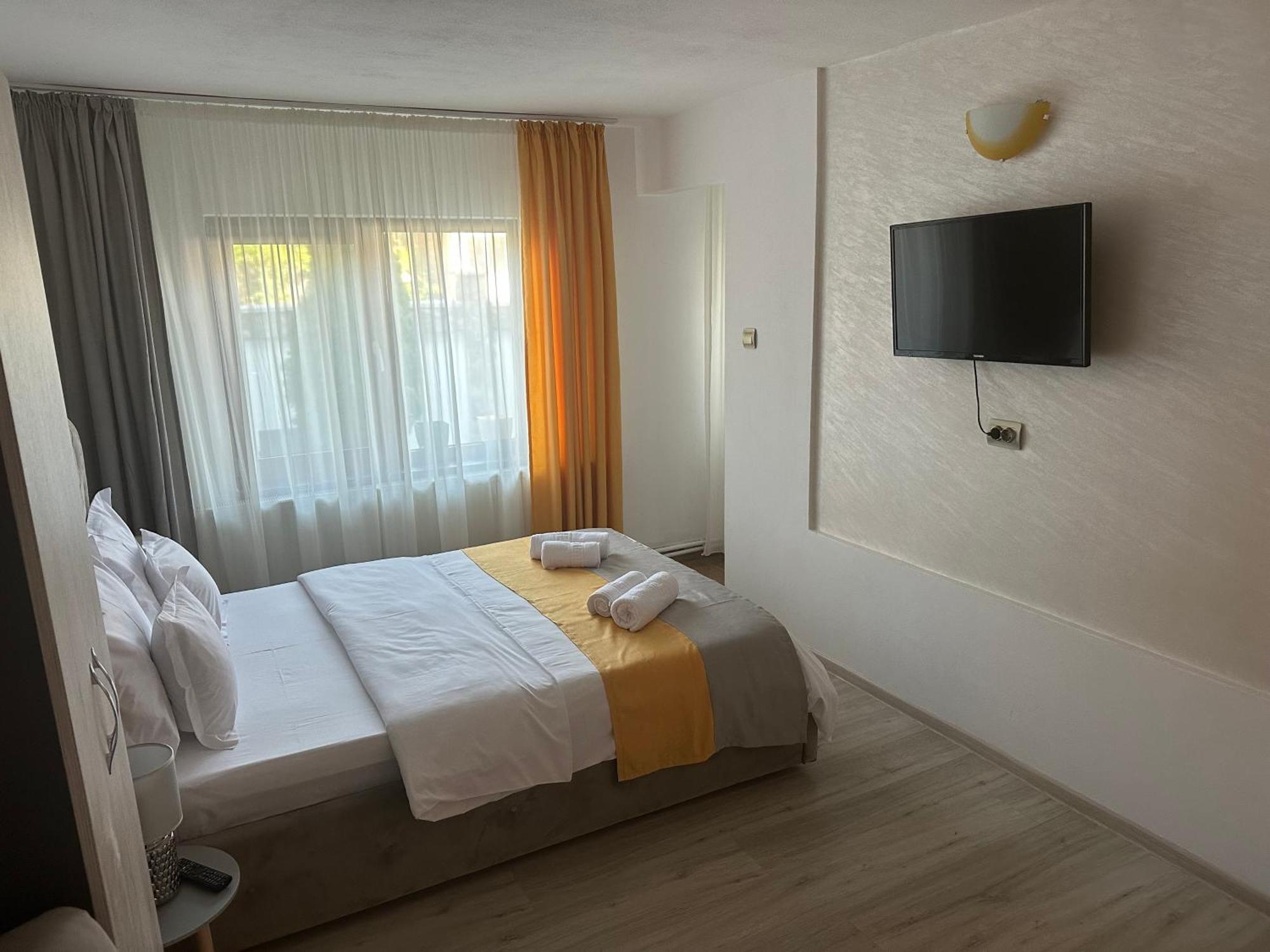 Vila Davison Târgu Jiu Екстериор снимка